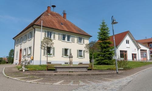 Lindenberghalle mit Kindergarten "Sonnenstrahl"