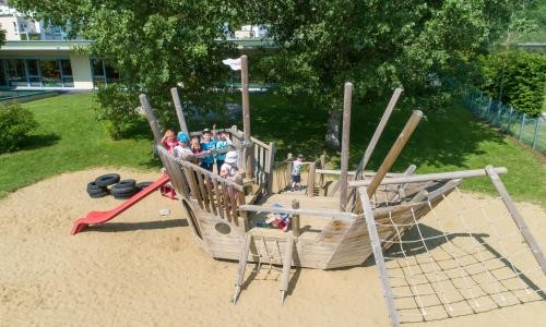 KiTa Im Donaupark Spielplatz Piratenschiff