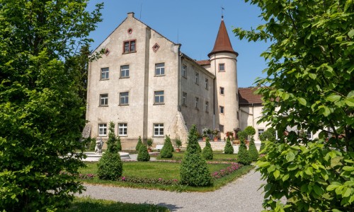 Unteres Schloss mit Schlosspark