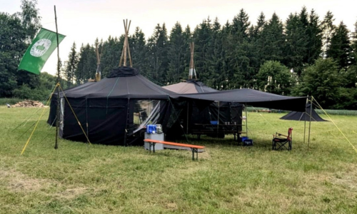 Jugendzeltplatz mit Zelten